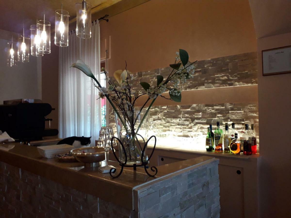 Hotel Fornaci 페스키에라델가르다 외부 사진